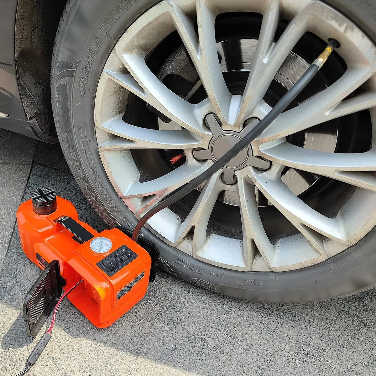 E-Heelp elektrischer Wagenheber, Set, 5 Tonnen, 12 V, hydraulisch (Hubbereich: 15,5 - 45 cm) mit Luftpumpe, elektrischer Wagenheber für Auto, SUV, Limousine, MPV, Wechselreifen, Garage, Reparatur